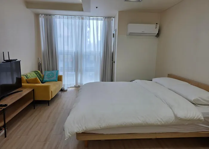 Deluxe Modern Near Dongmyo *